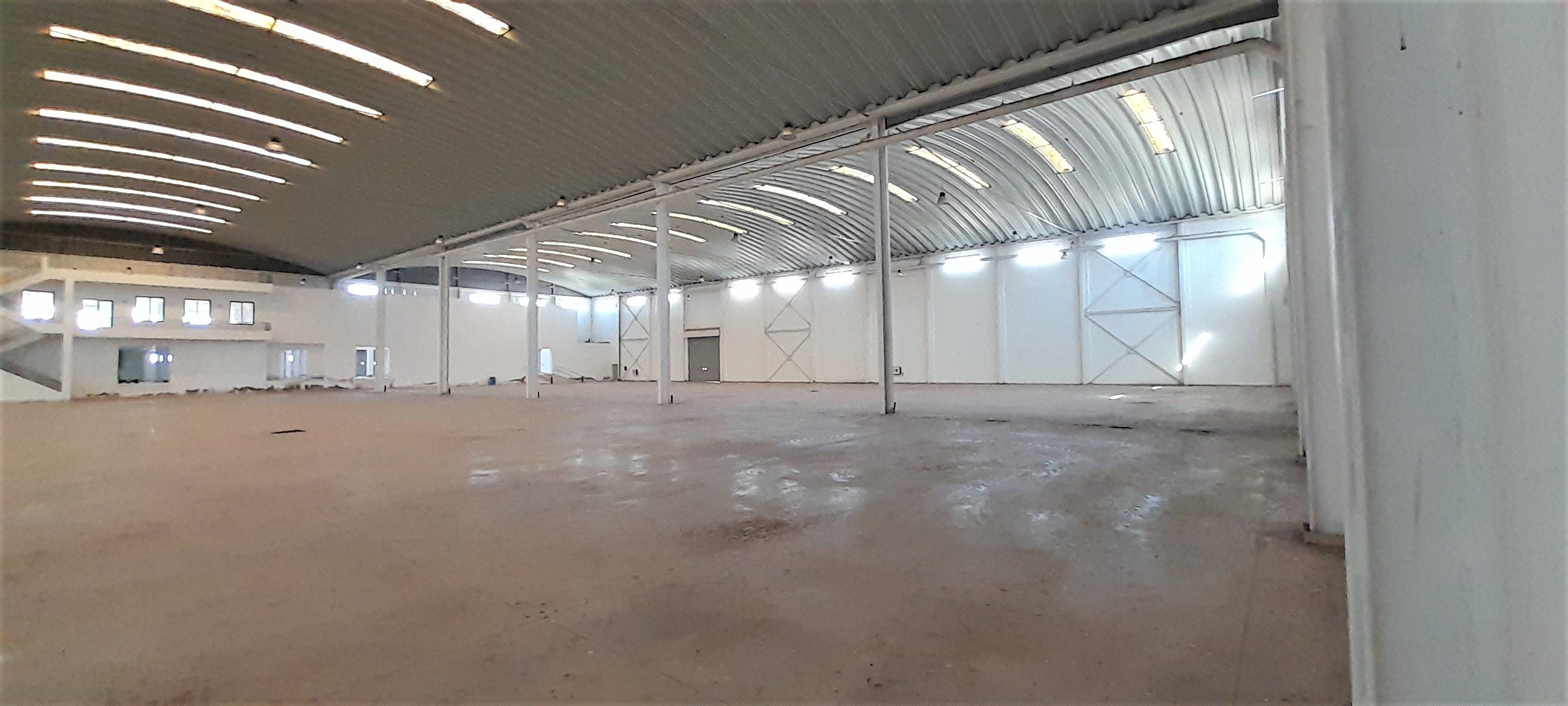 Bâtiment de production-stockage — 7.000 m², 400 kVA — PI Sapino, Nouaceur